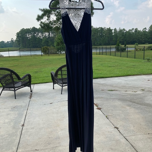 MISS FINCH Lace Back Maxi Dress - Picture 4 of 7